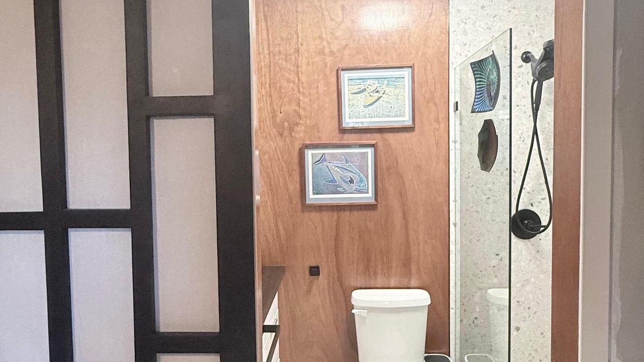 Photo of Bathroom in Hawaii Kai