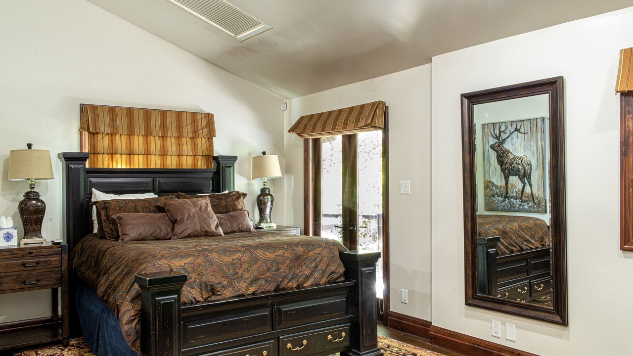 Photo of Bedroom in Granite