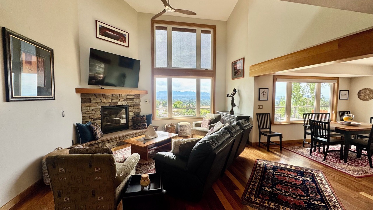 Photo of Livingroom in Cottonwood Heights
