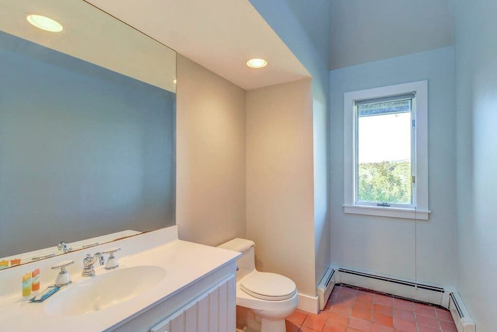 Photo of Bathroom in Brownsville