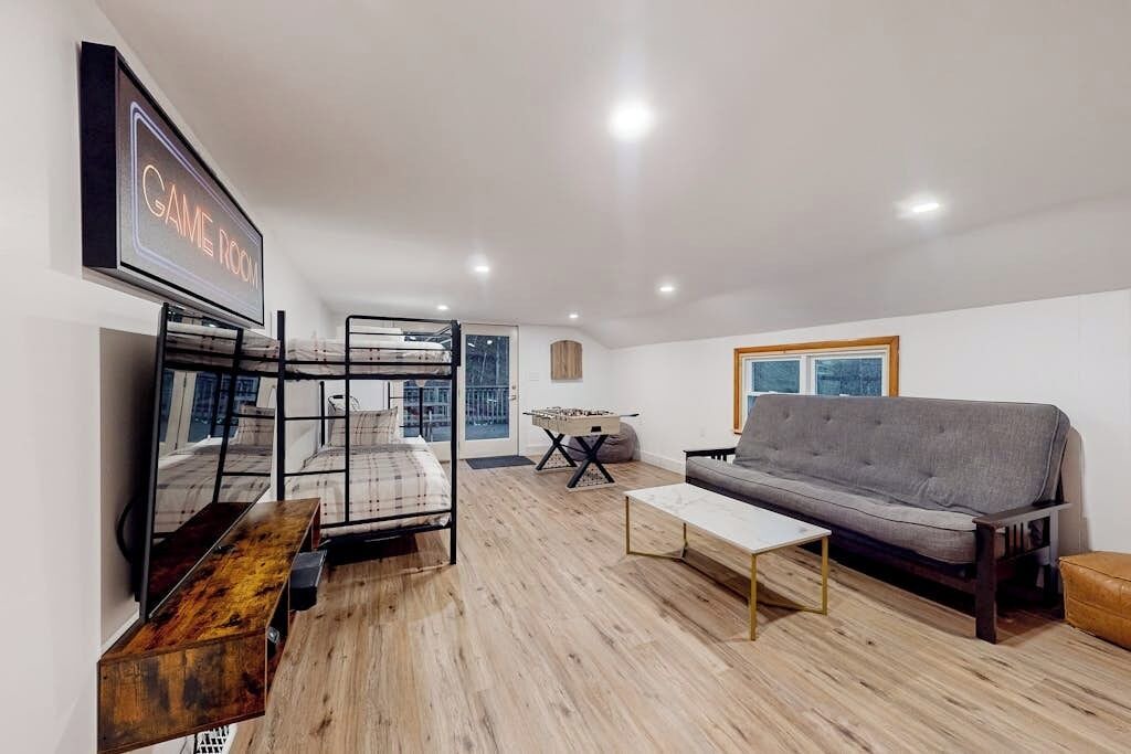 Photo of Livingroom in Bridgewater Corners