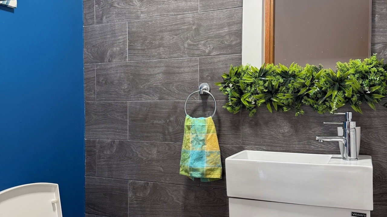 Photo of Bathroom in Yolanda Morales