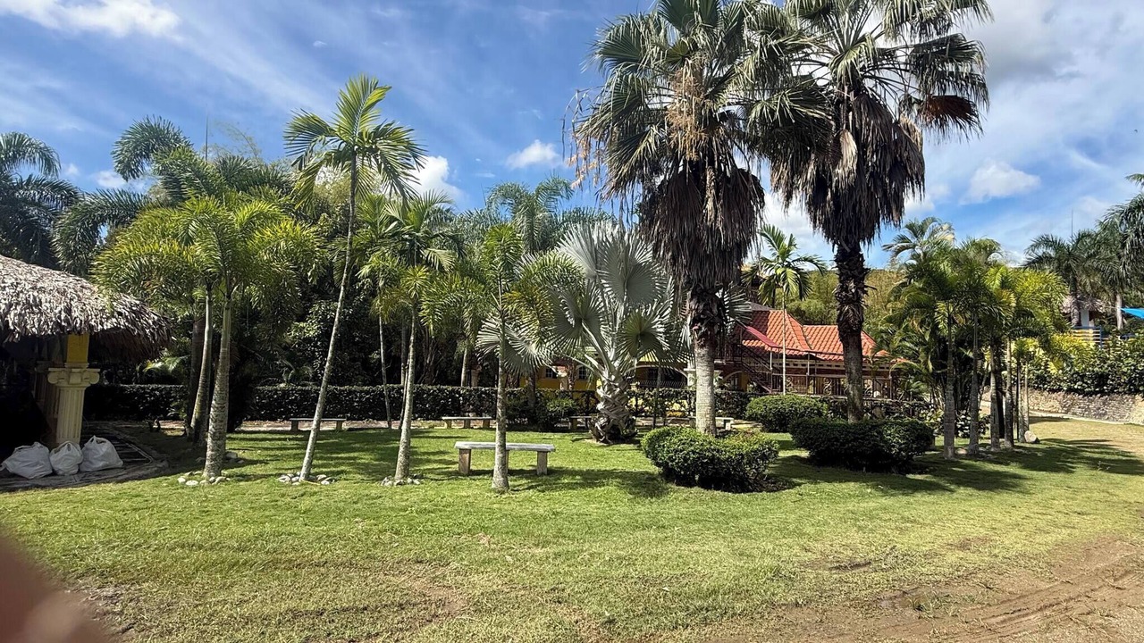 Photo of Outdoor in Pedro Brand