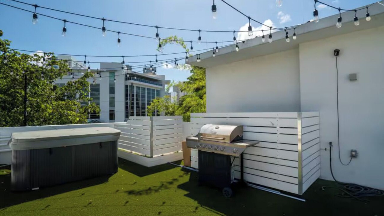 Photo of Patio Balcony in The Roads