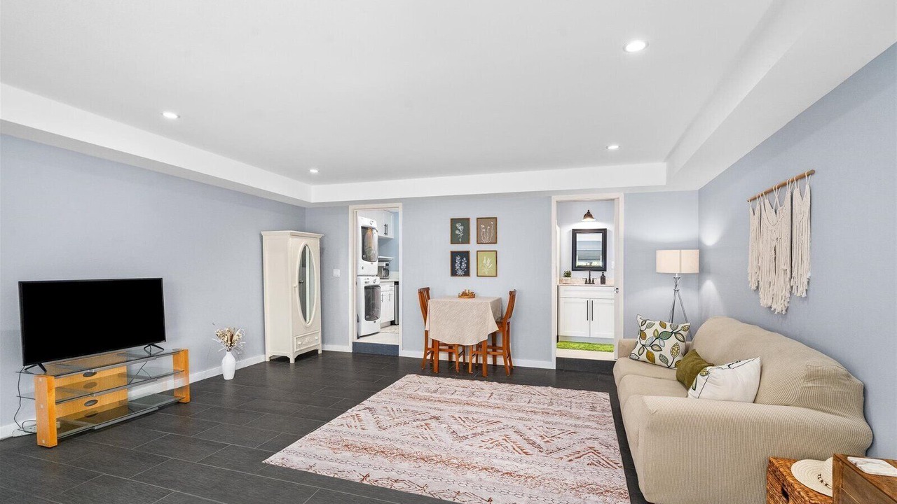 Photo of Livingroom in Hawaii Kai