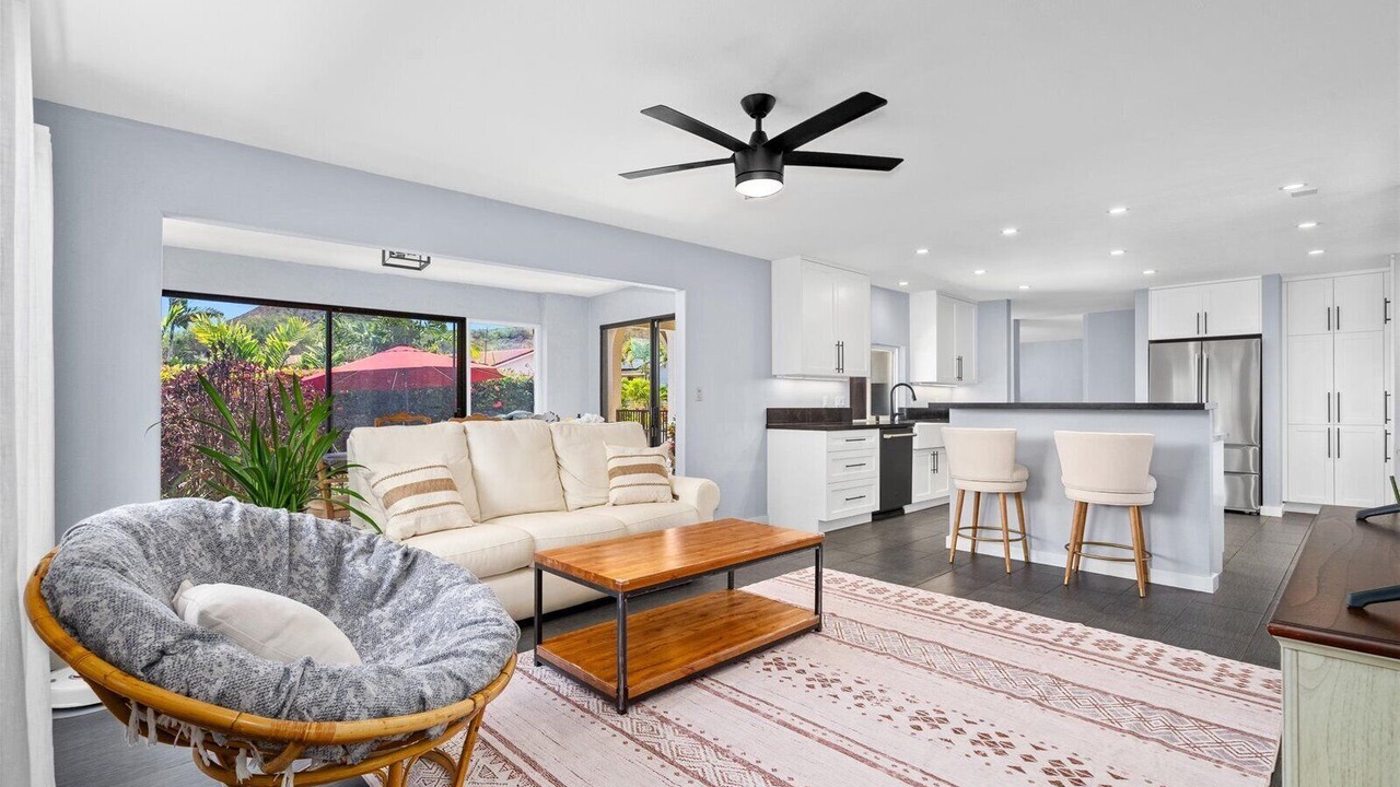 Photo of Livingroom in Hawaii Kai