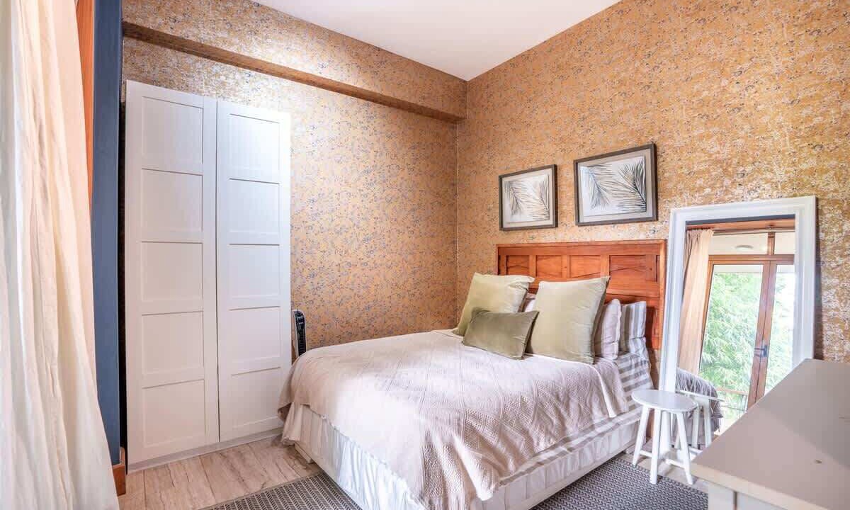 Photo of Bedroom in Los Altos