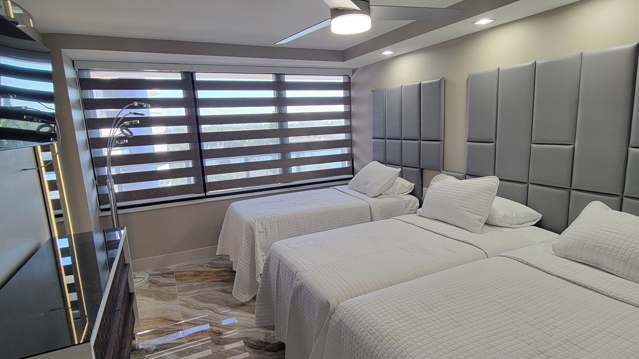 Photo of Bedroom in Mid Beach