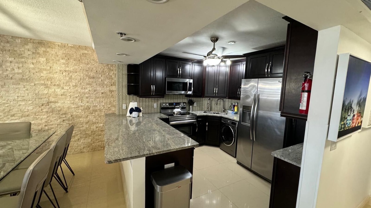 Photo of Kitchen in Mid Beach