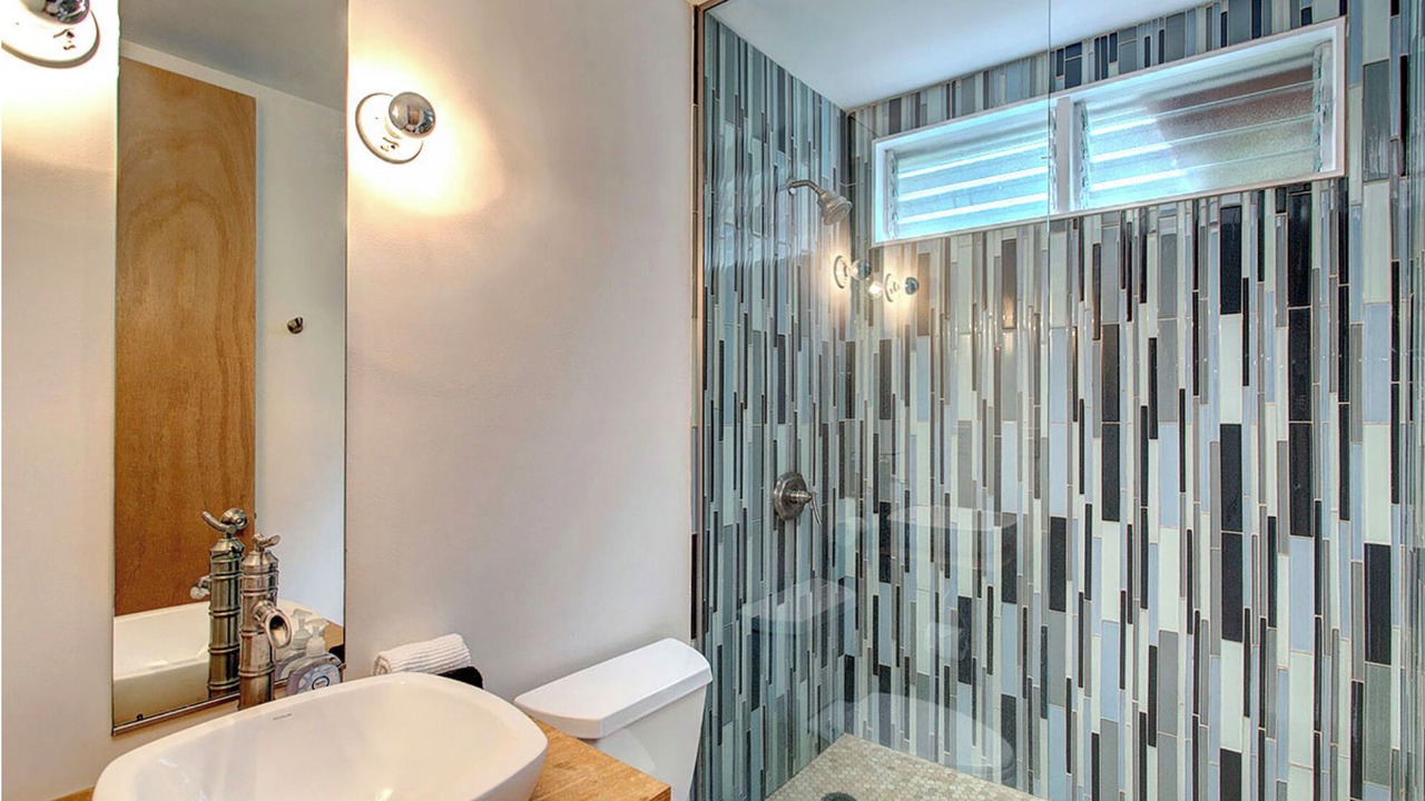 Photo of Bathroom in Kehena Beach Estates
