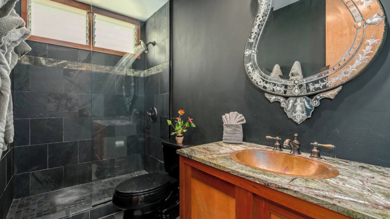 Photo of Bathroom in Kehena Beach Estates