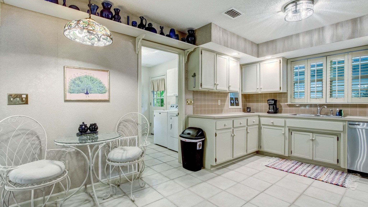 Photo of Kitchen in Amelia City