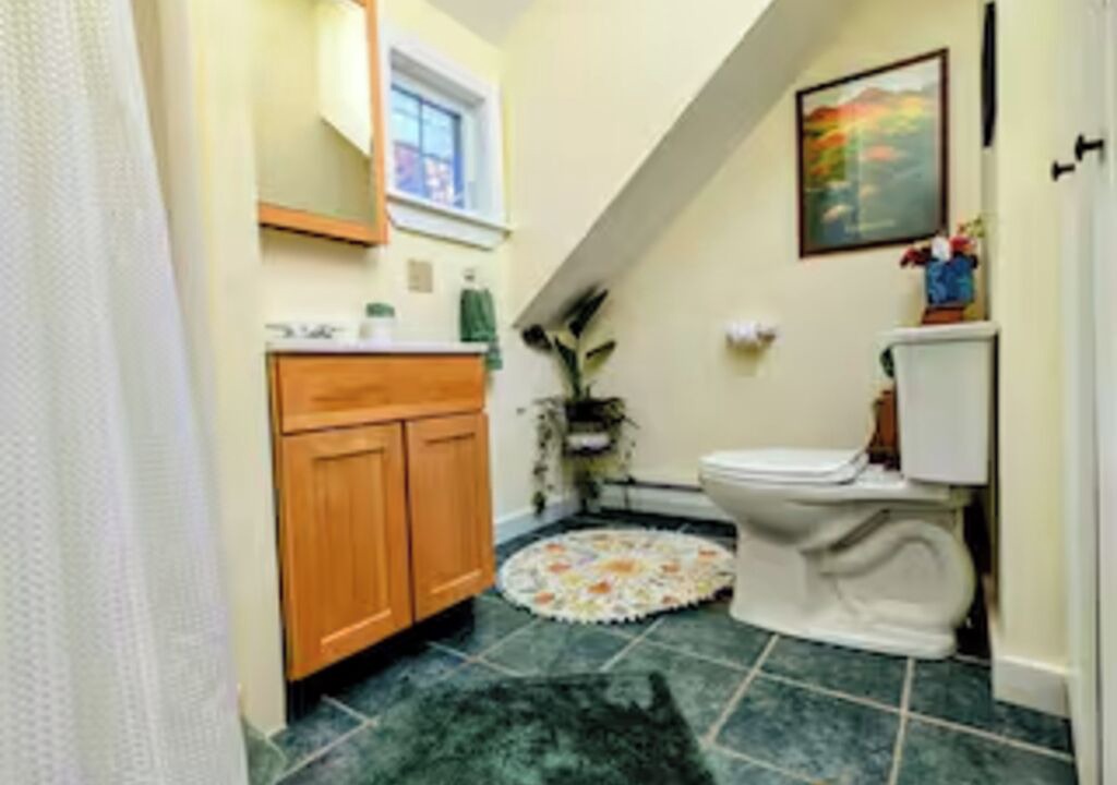 Photo of Bathroom in Warren