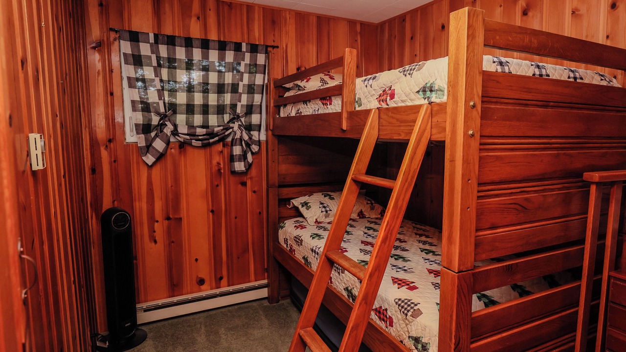Photo of Bedroom in Hadley
