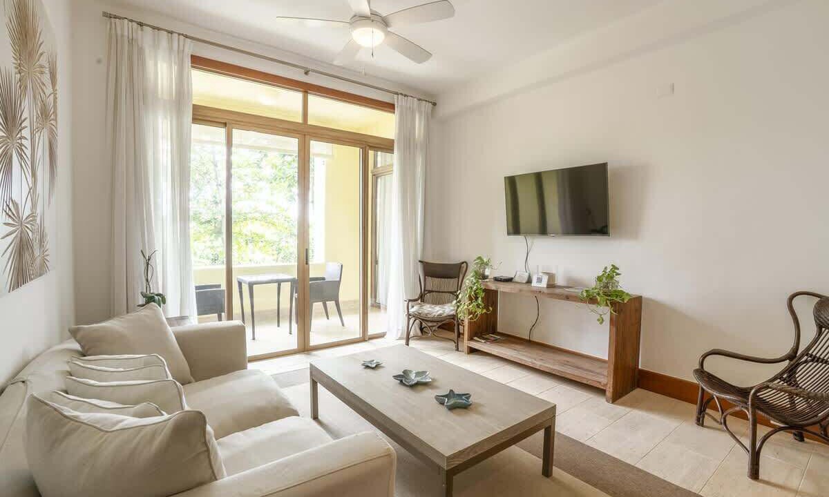 Photo of Livingroom in Los Altos