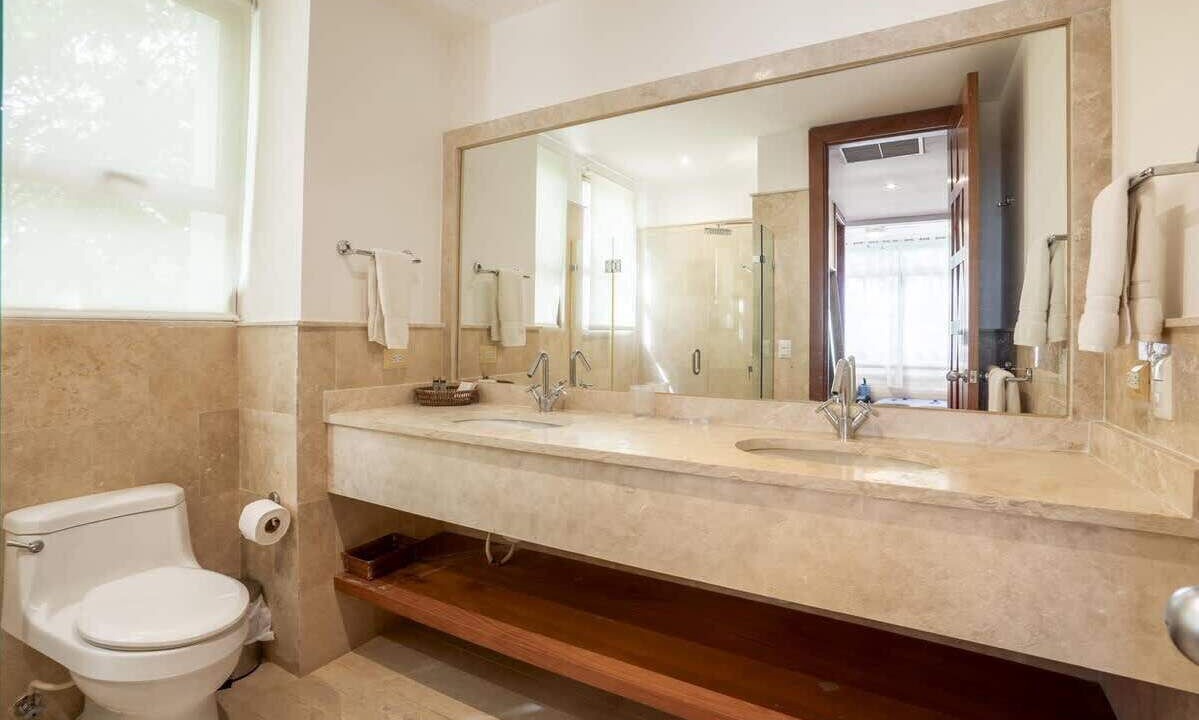 Photo of Bathroom in Los Altos