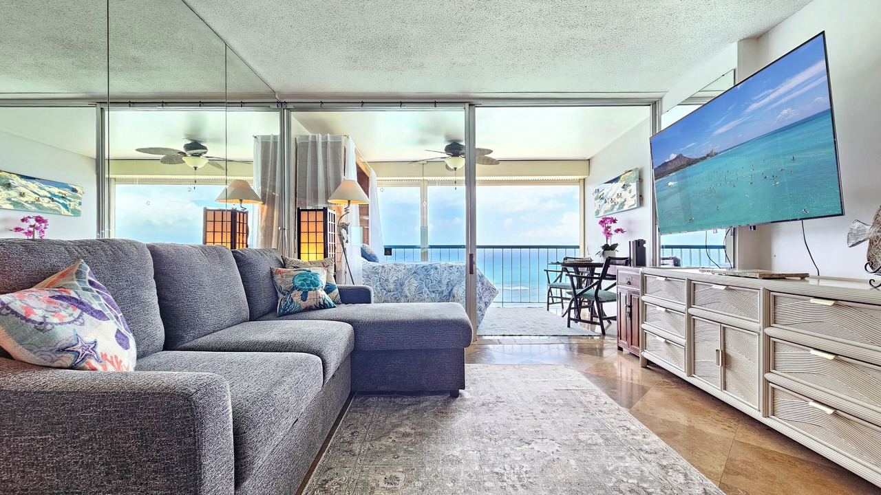 Photo of Livingroom in Diamond Head - Kapahulu - St. Louis