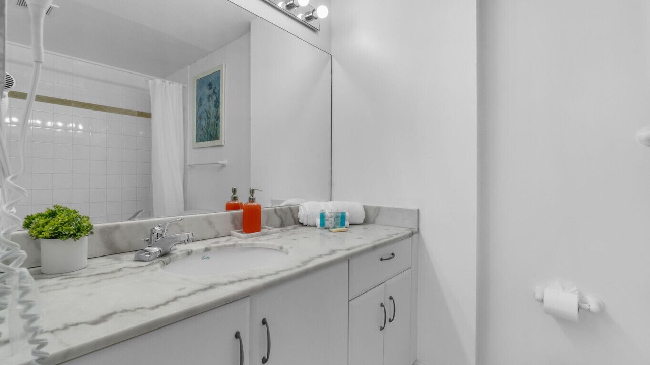 Photo of Bathroom in Brickell