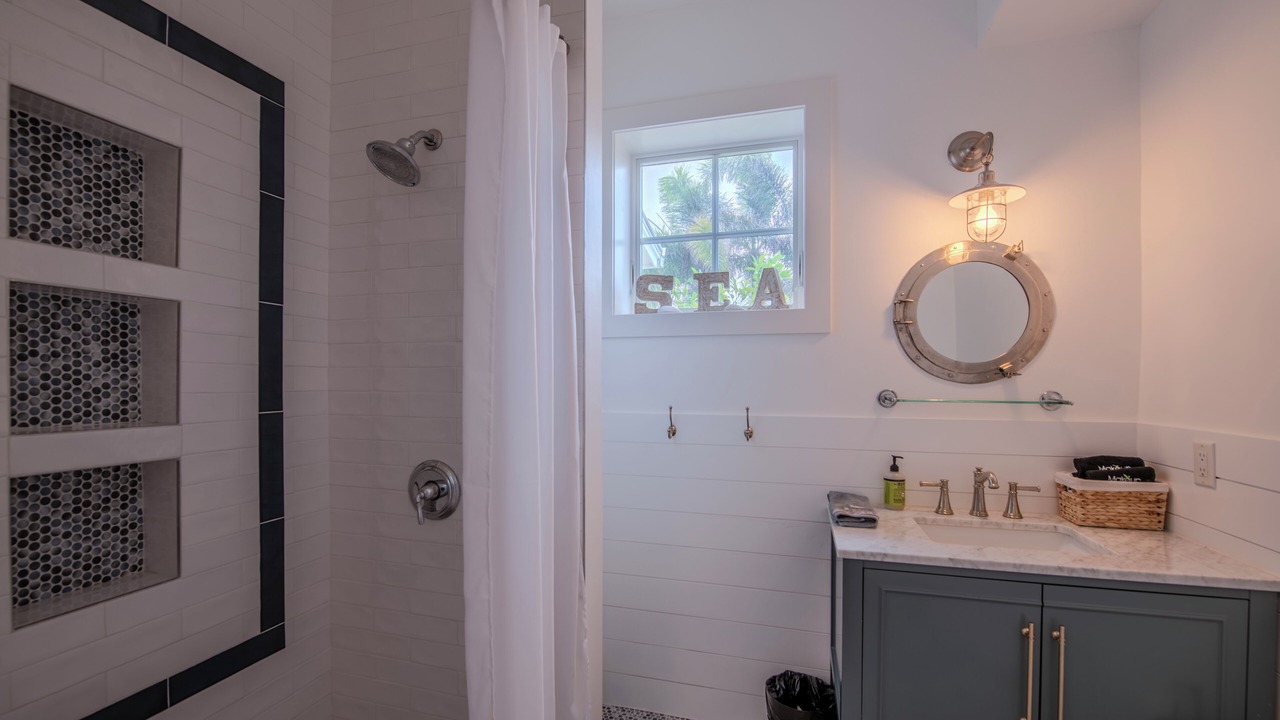 Photo of Bathroom in Naples Park