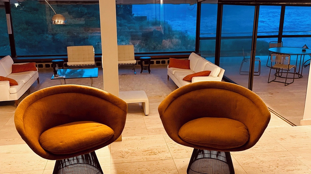 Photo of Livingroom in Hawaii Kai