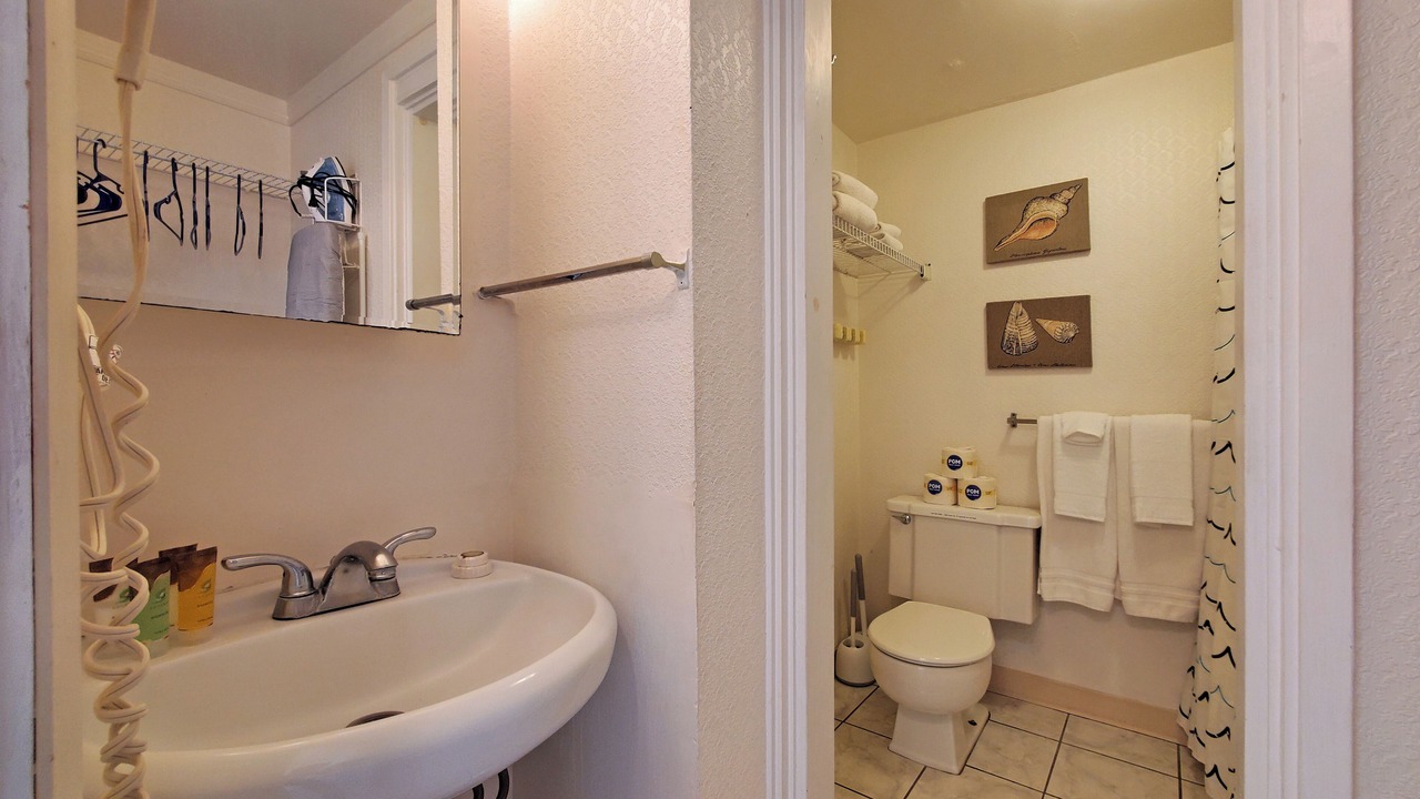 Photo of Bathroom in Waikiki