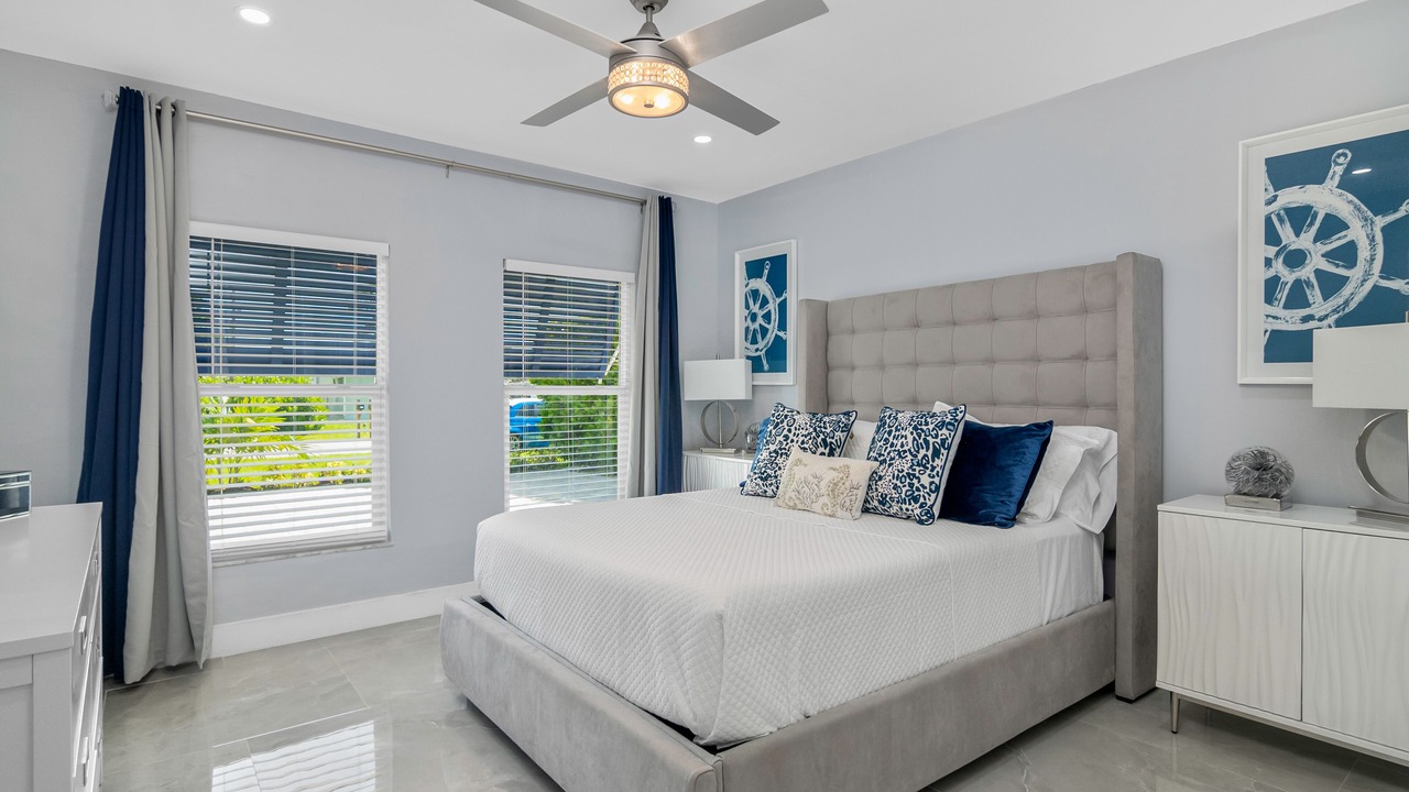Photo of Bedroom in Naples Park