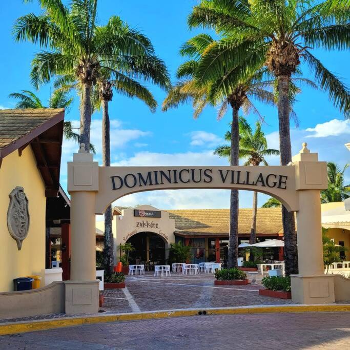 Photo of Others in Dominicus