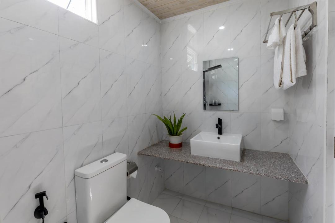Photo of Bathroom in Omadhoo