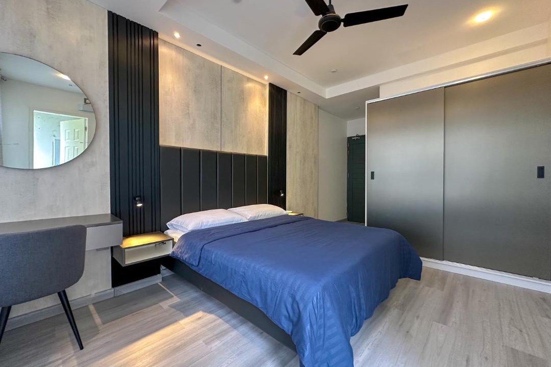 Photo of Bedroom in Male