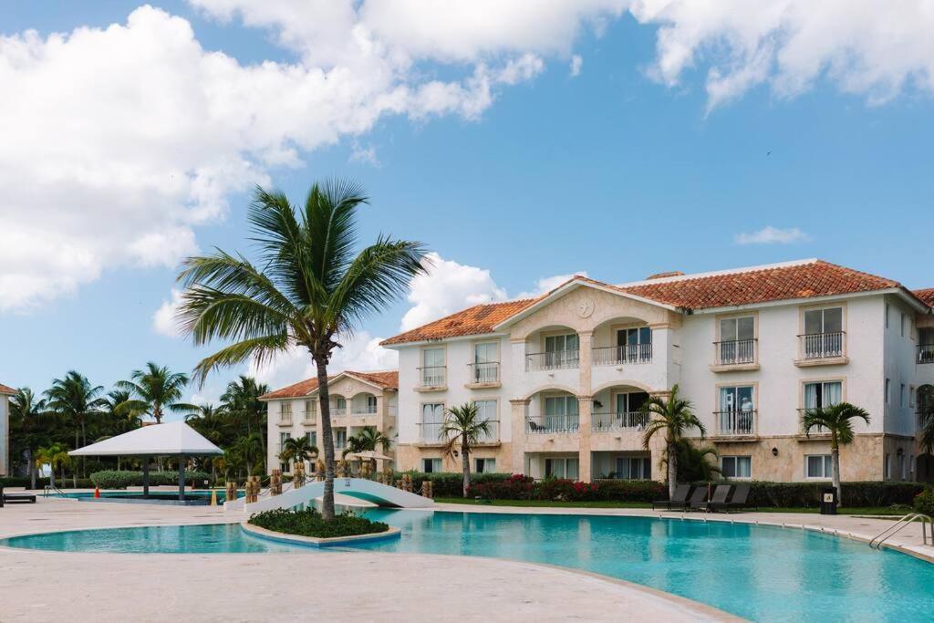 Photo of Others in Dominicus