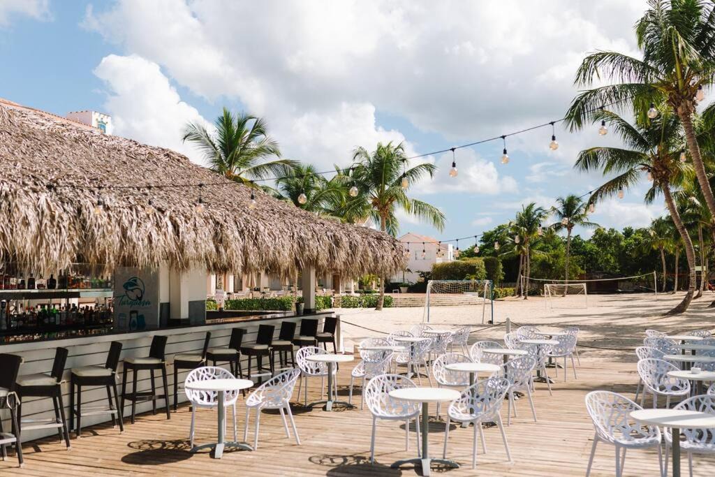 Photo of Others in Dominicus