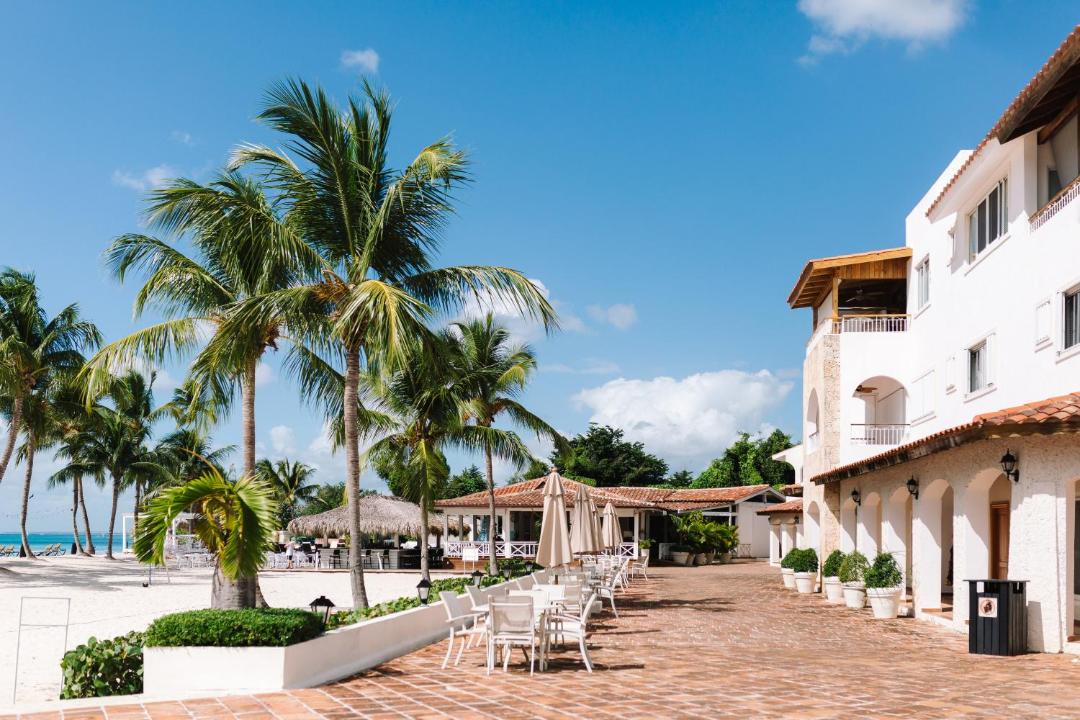 Photo of Others in Dominicus