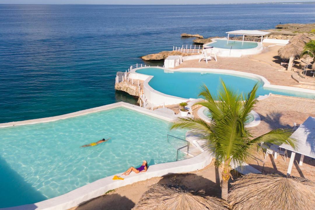 Photo of Others in Dominicus