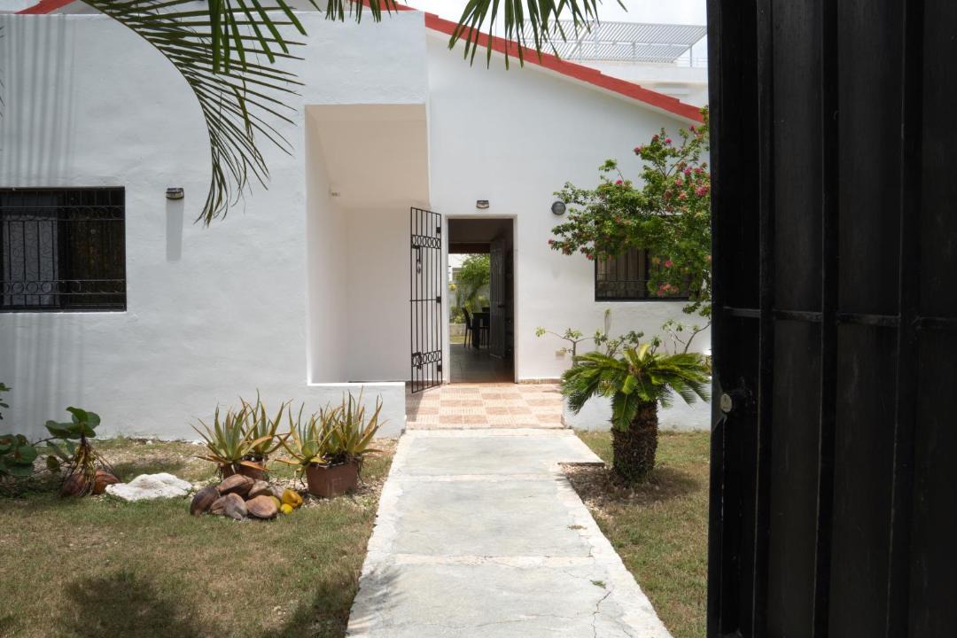 Photo of Buildings in Los Melones