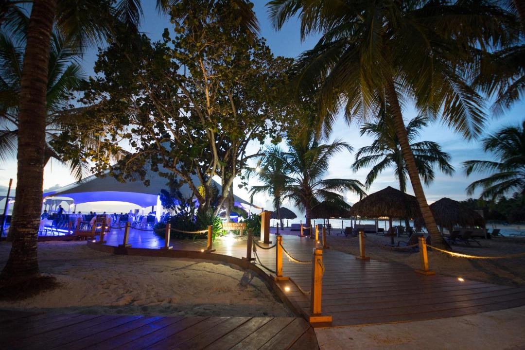 Photo of Others in Dominicus