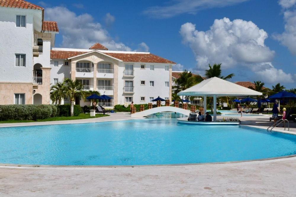 Photo of Others in Dominicus