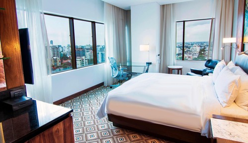 Deluxe Room, 1 King Bed