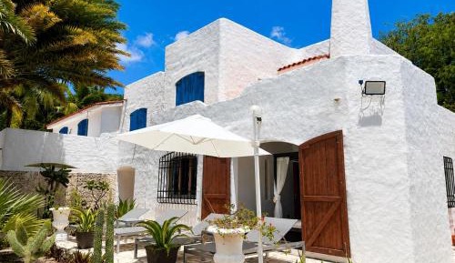 Villa - Beach Front