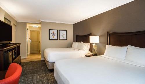 Standard Room with Two Queen Beds