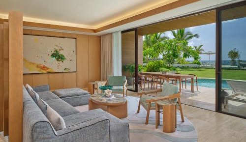 One-Bedroom Rooftop King Suite with Private Pool