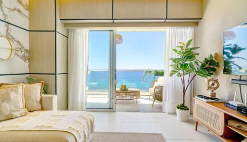 Two-Bedroom Deluxe Apartment with Ocean View