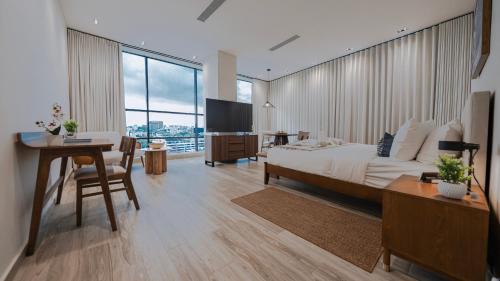 Junior Suite With City View