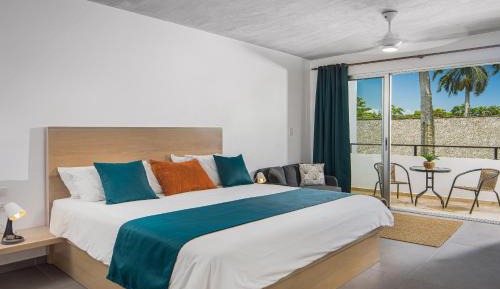 King Room with Pool View