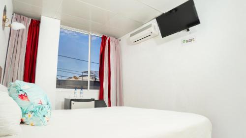 Deluxe Room (2 Adults + 1 Child)