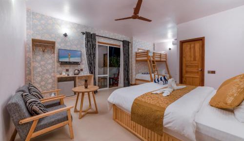 Deluxe Family Room