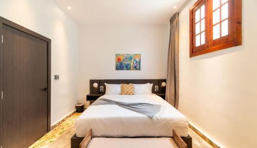 Deluxe Queen Room