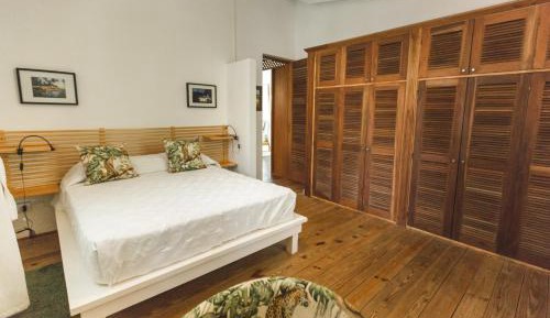 Deluxe Suite with Sea View